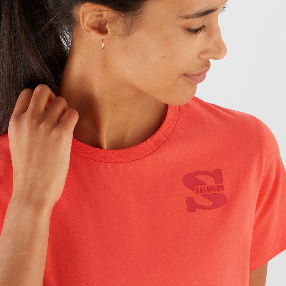 Women's Salomon OUTLIFE SMALL LOGO SS W Short Sleeve T Shirts Coral | PBFWEG-421